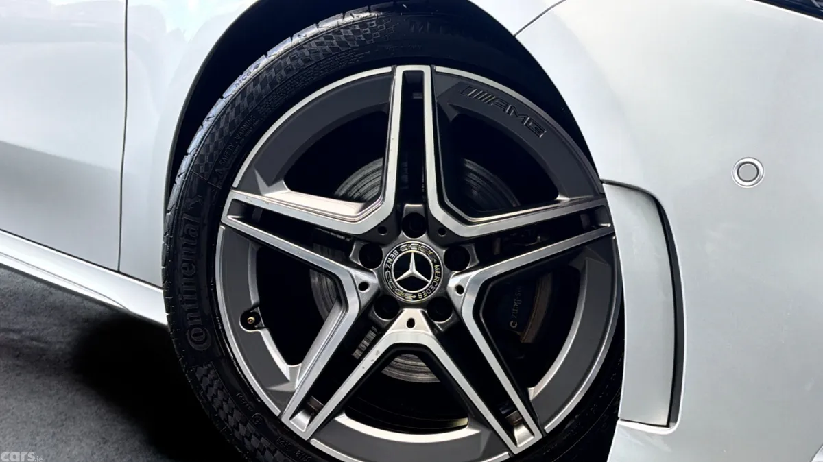 Mercedes-Benz A-Class Hatchback, Diesel, 2019, Silver