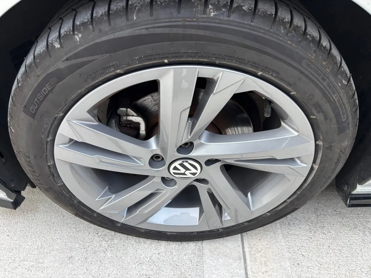 Volkswagen Golf Estate, Petrol, 2023, Grey