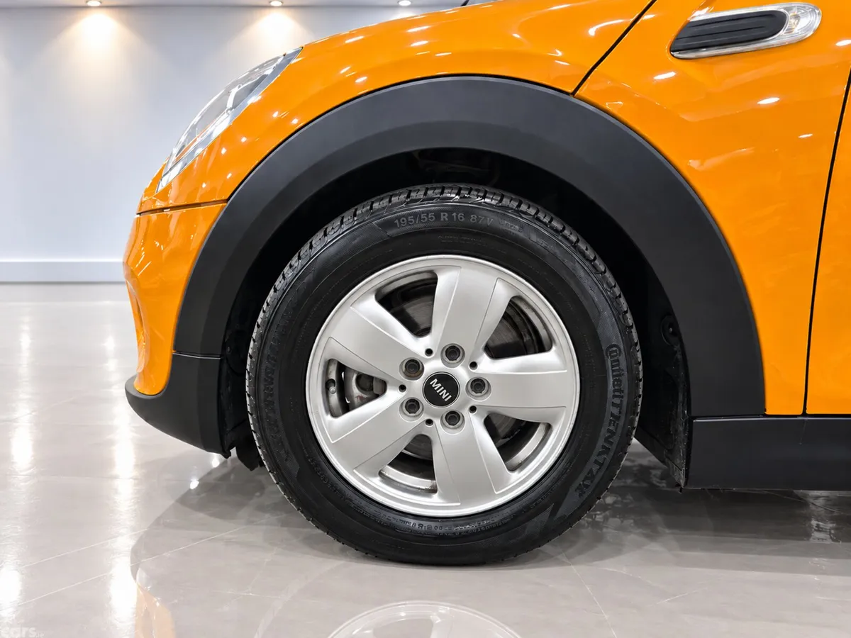 Mini Cooper Hatchback, Petrol, 2016, Orange