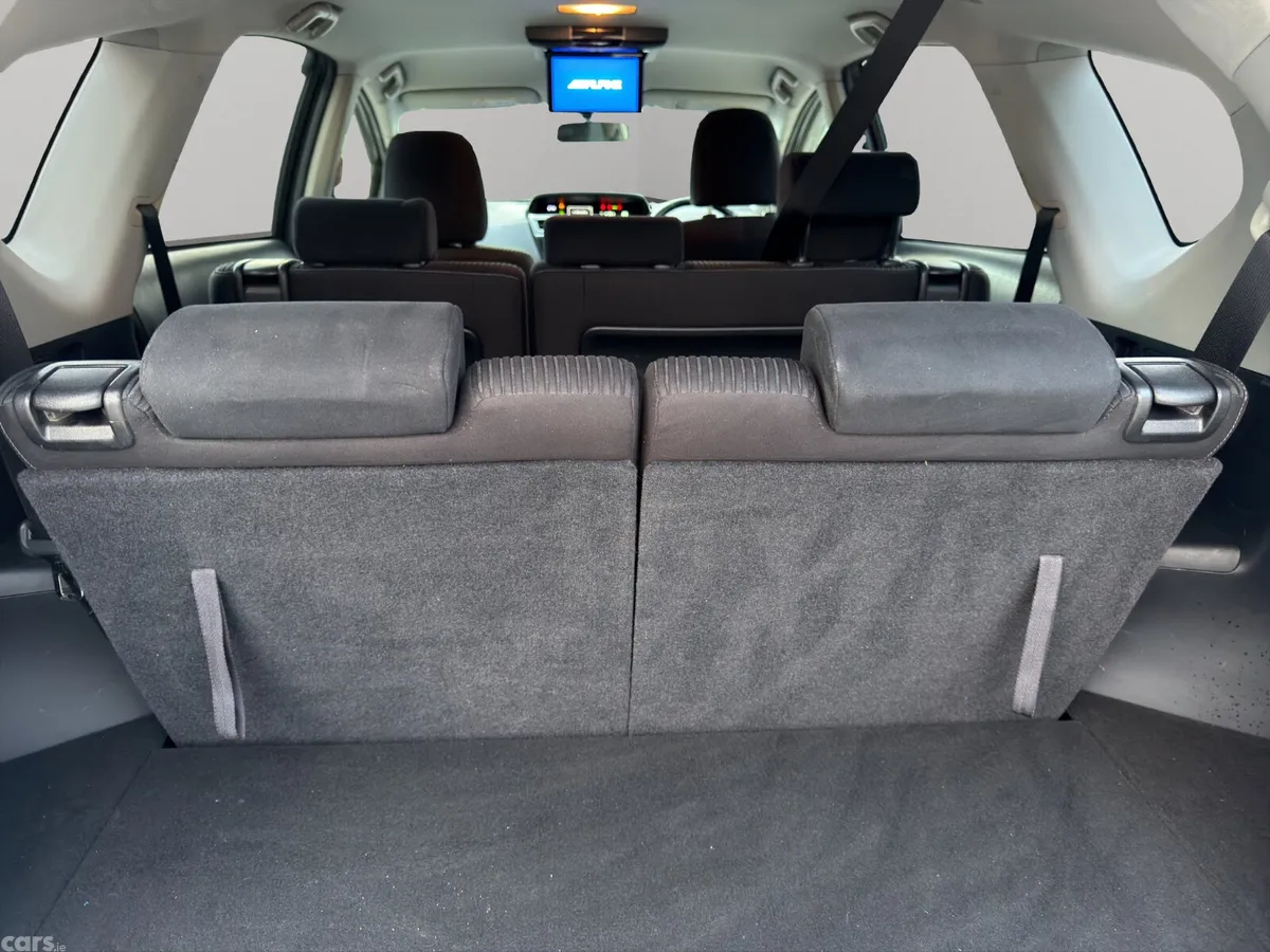 Toyota Prius MPV, Petrol Hybrid, 2016, White