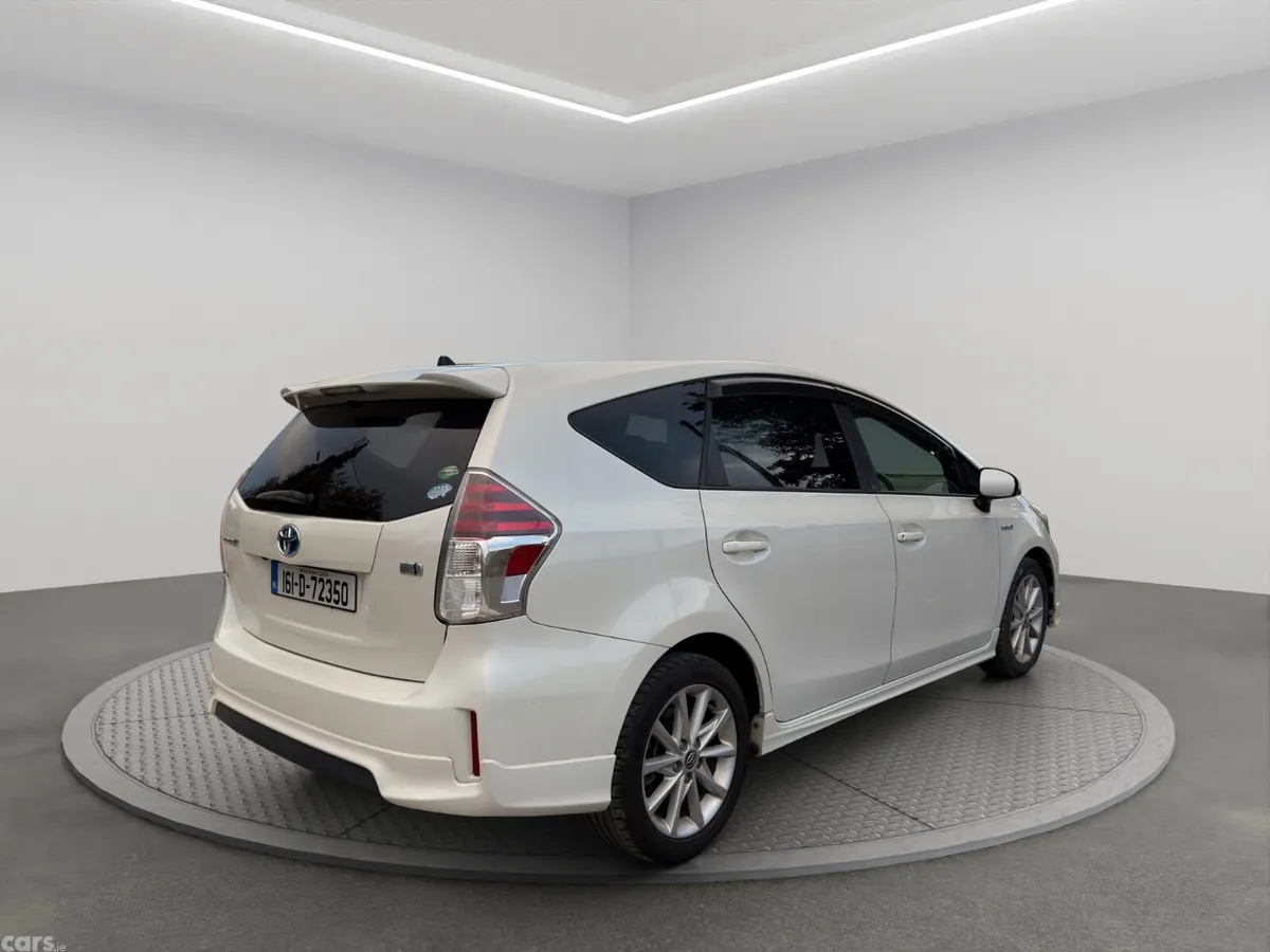 Toyota Prius MPV, Petrol Hybrid, 2016, White