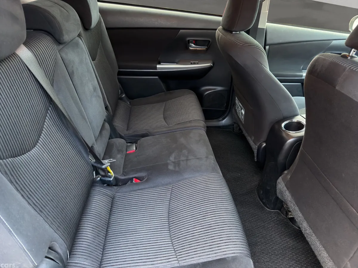 Toyota Prius MPV, Petrol Hybrid, 2016, White