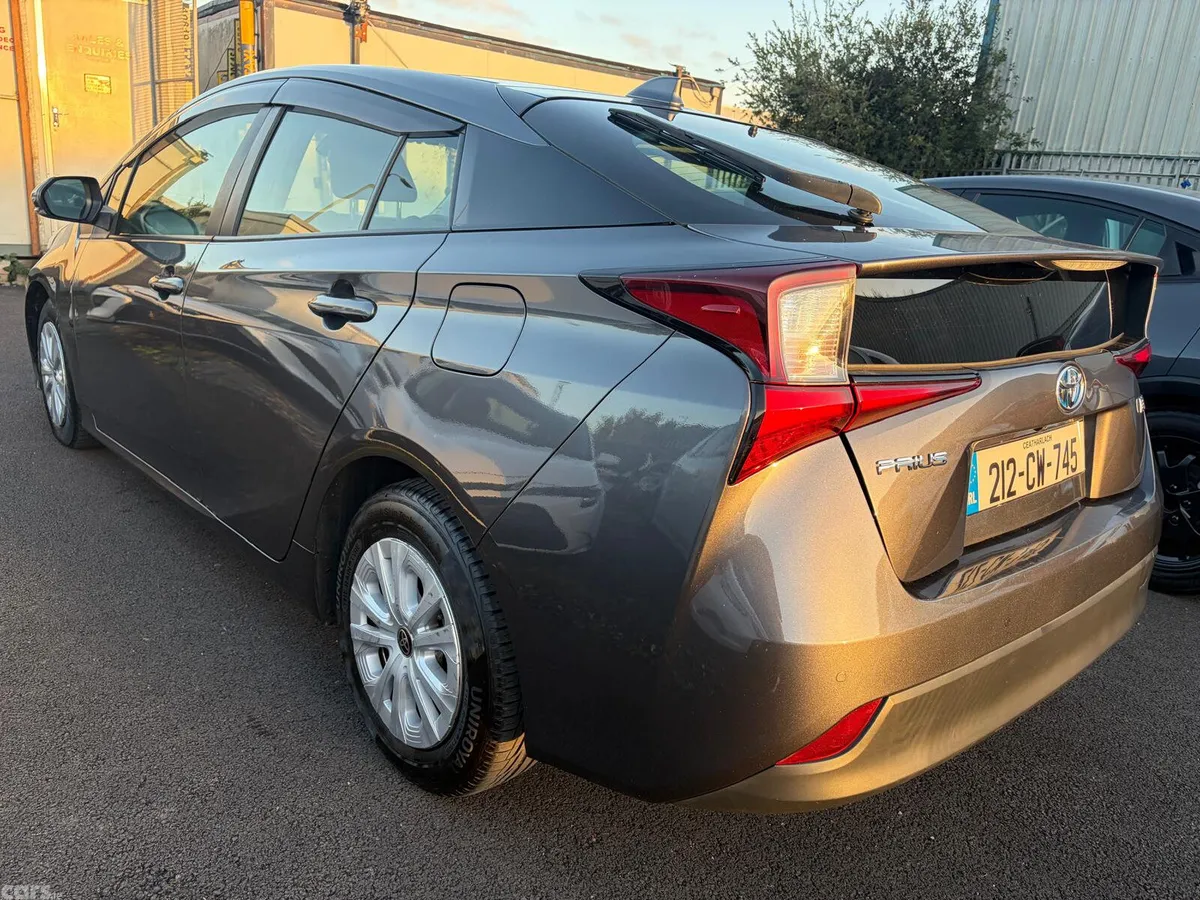 Toyota Prius Hatchback, Petrol Hybrid, 2021, Grey