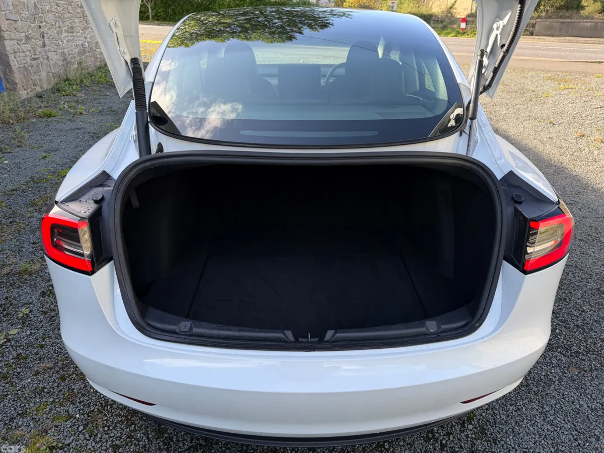 Tesla Model 3 Saloon, Electric, 2022, White