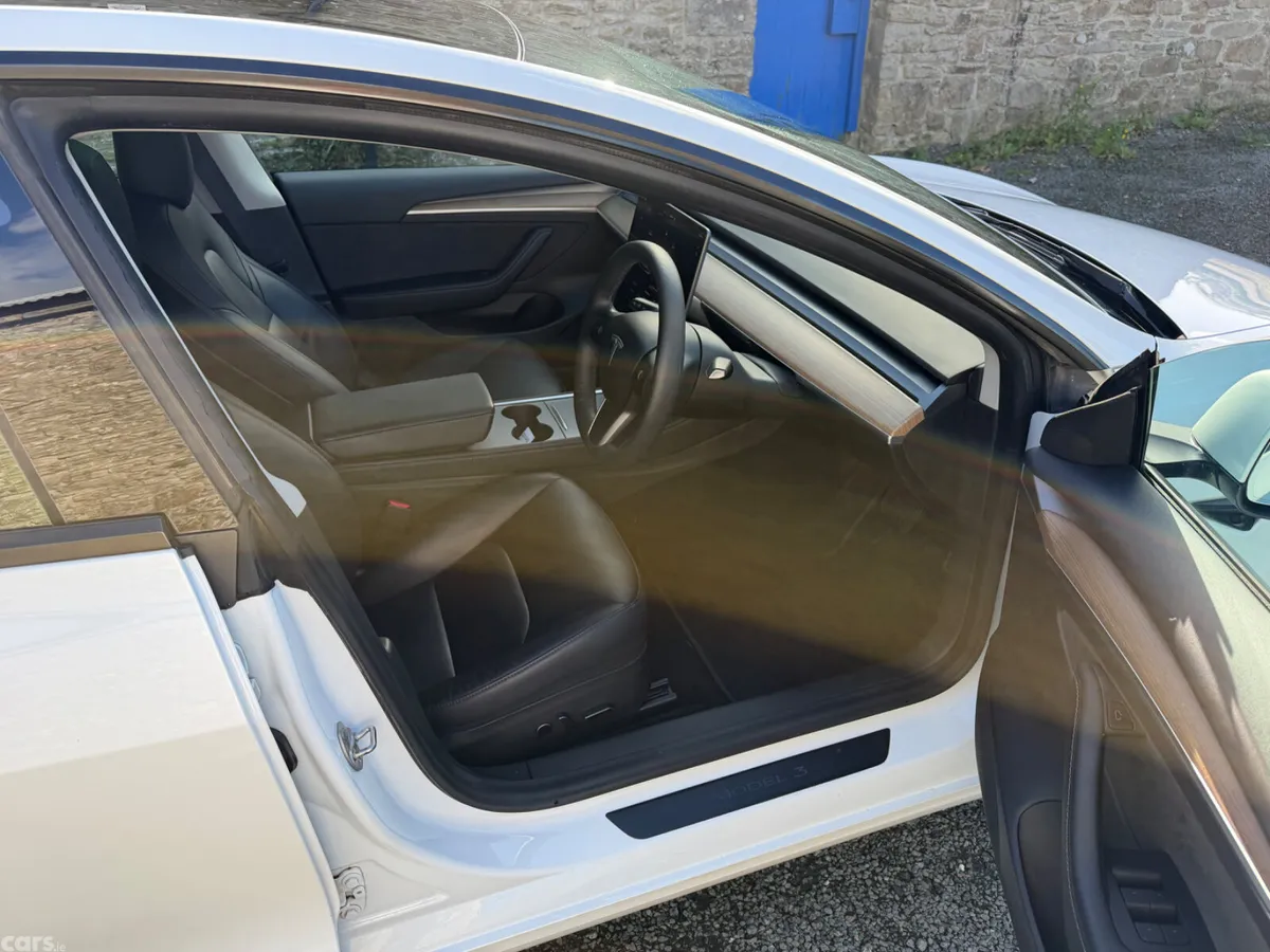 Tesla Model 3 Saloon, Electric, 2022, White