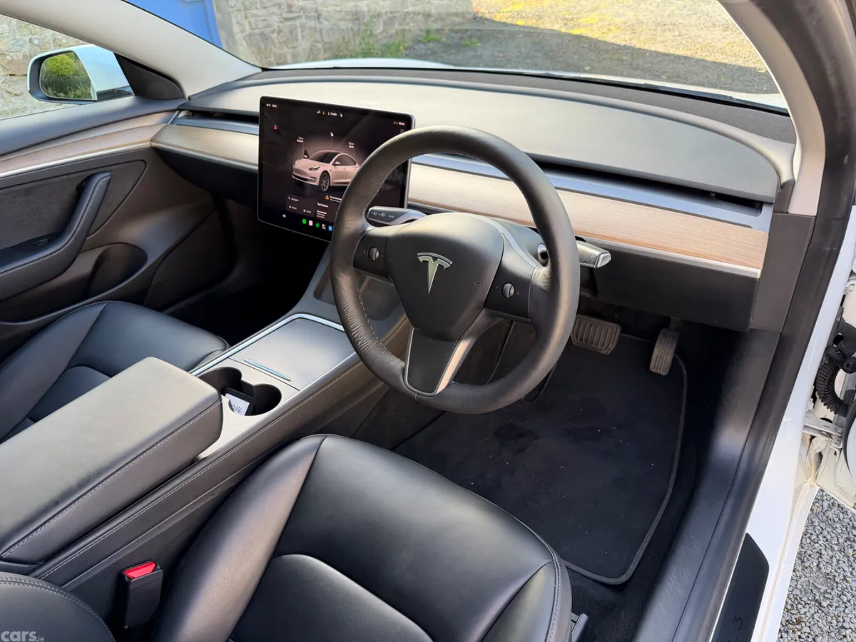 Tesla Model 3 Saloon, Electric, 2022, White