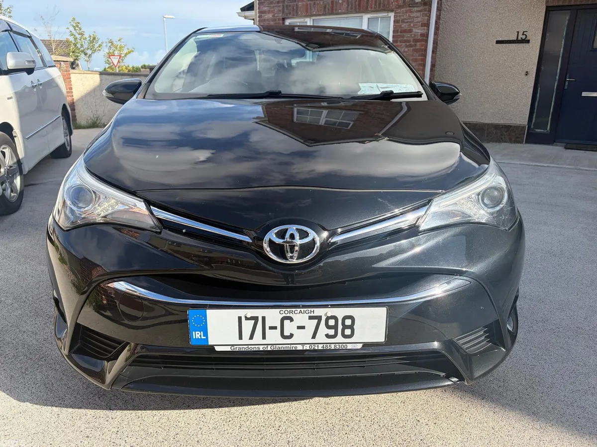 Toyota Avensis Saloon, Petrol, 2017, Black