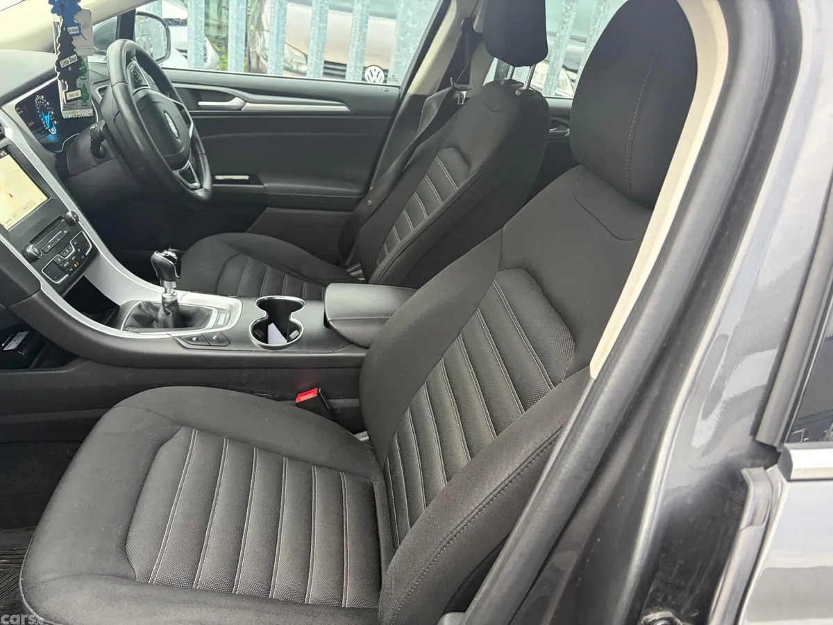 Ford Mondeo Hatchback, Diesel, 2018, Grey