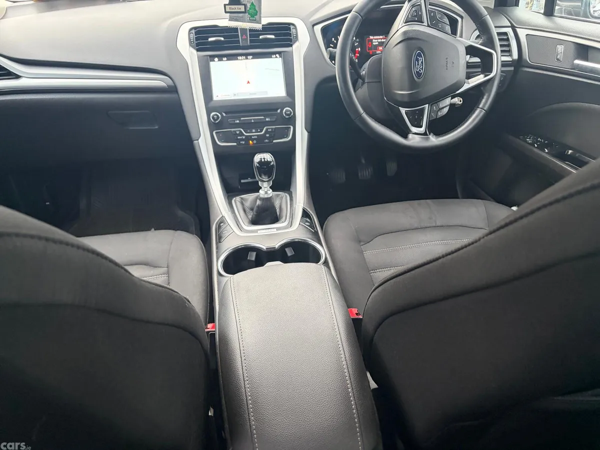 Ford Mondeo Hatchback, Diesel, 2018, Grey