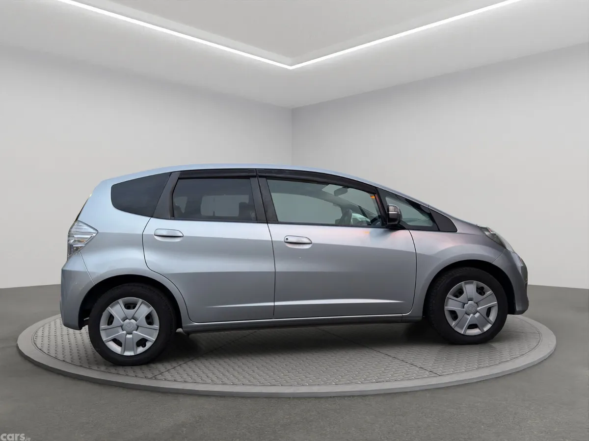 Honda Fit Hatchback, Petrol Hybrid, 2011, Silver