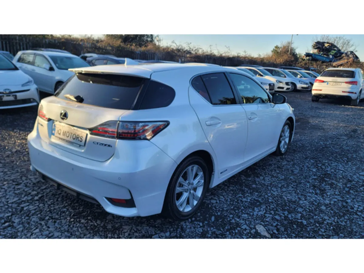 Lexus CT Hatchback, Petrol Hybrid, 2016, White