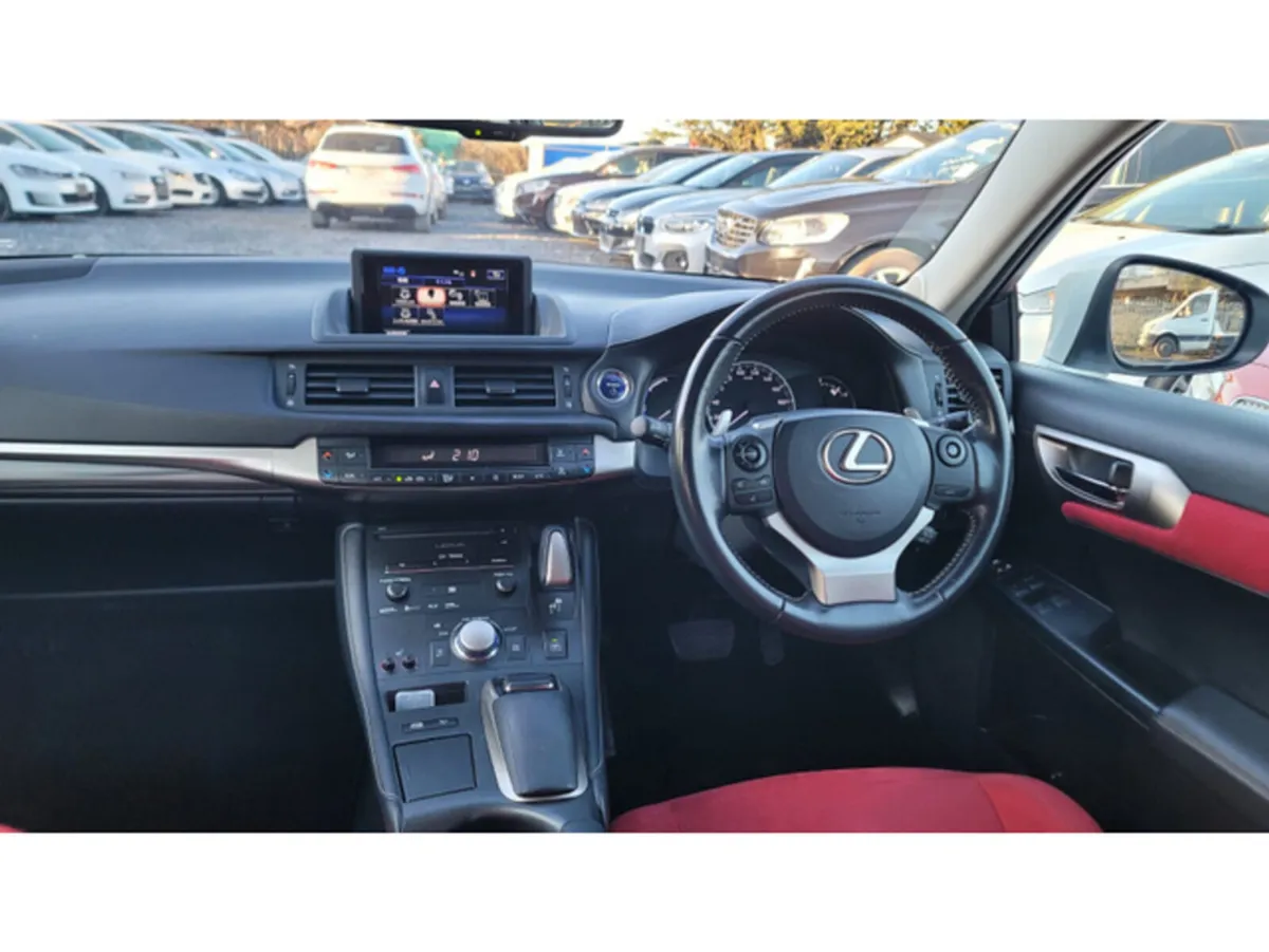 Lexus CT Hatchback, Petrol Hybrid, 2016, White