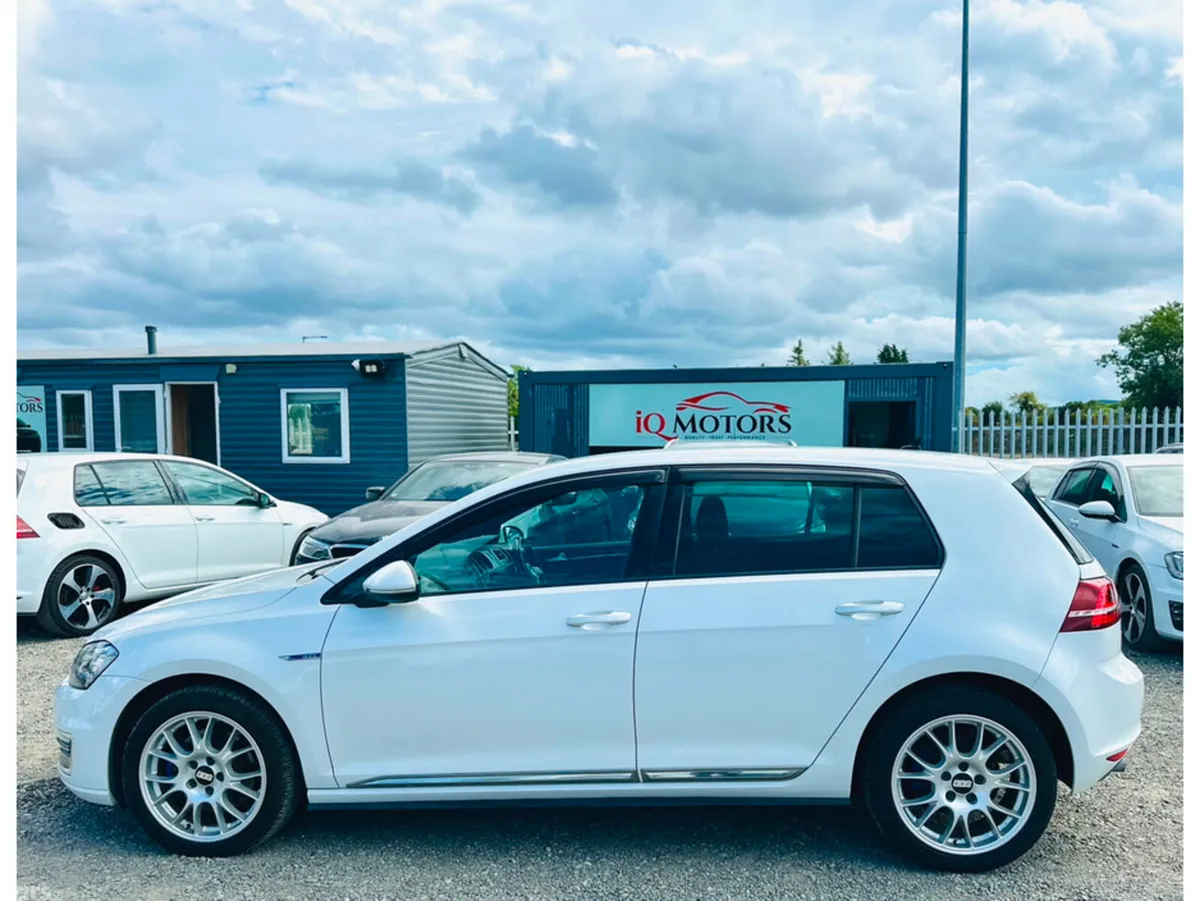 Volkswagen Golf Hatchback, Petrol Plug-in Hybrid, 2015, White