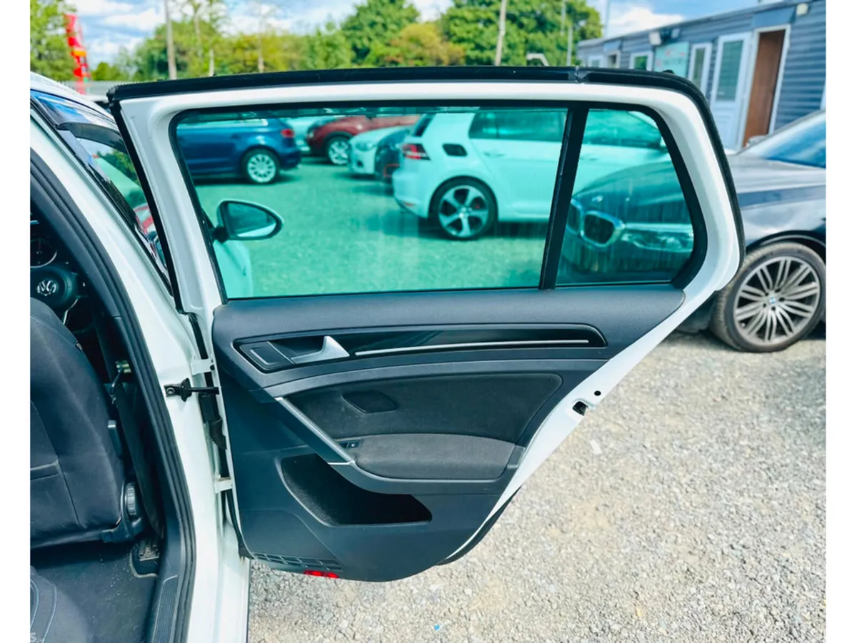 Volkswagen Golf Hatchback, Petrol Plug-in Hybrid, 2015, White