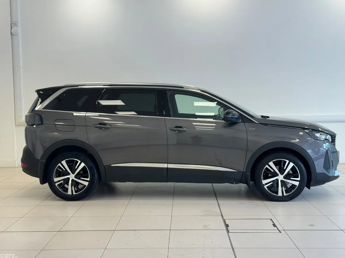 Peugeot 5008 MPV, Petrol Hybrid, 2024, Grey