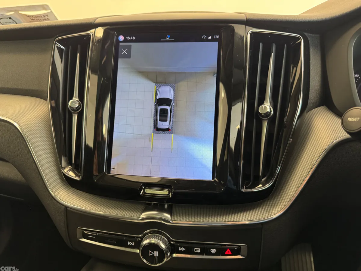 Volvo XC60 SUV, Petrol Plug-in Hybrid, 2023, Grey