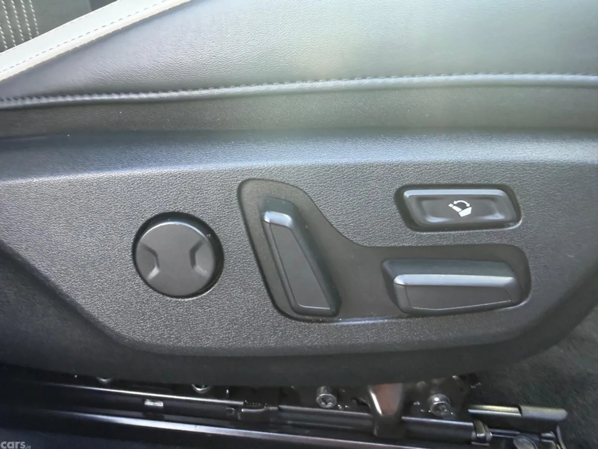 Kia EV6 Hatchback, Electric, 2023, White