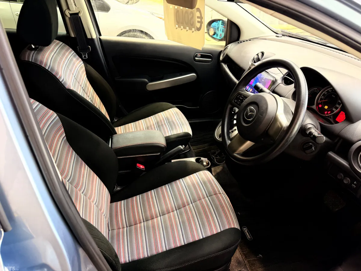 Mazda Demio Hatchback, Petrol, 2013, Blue