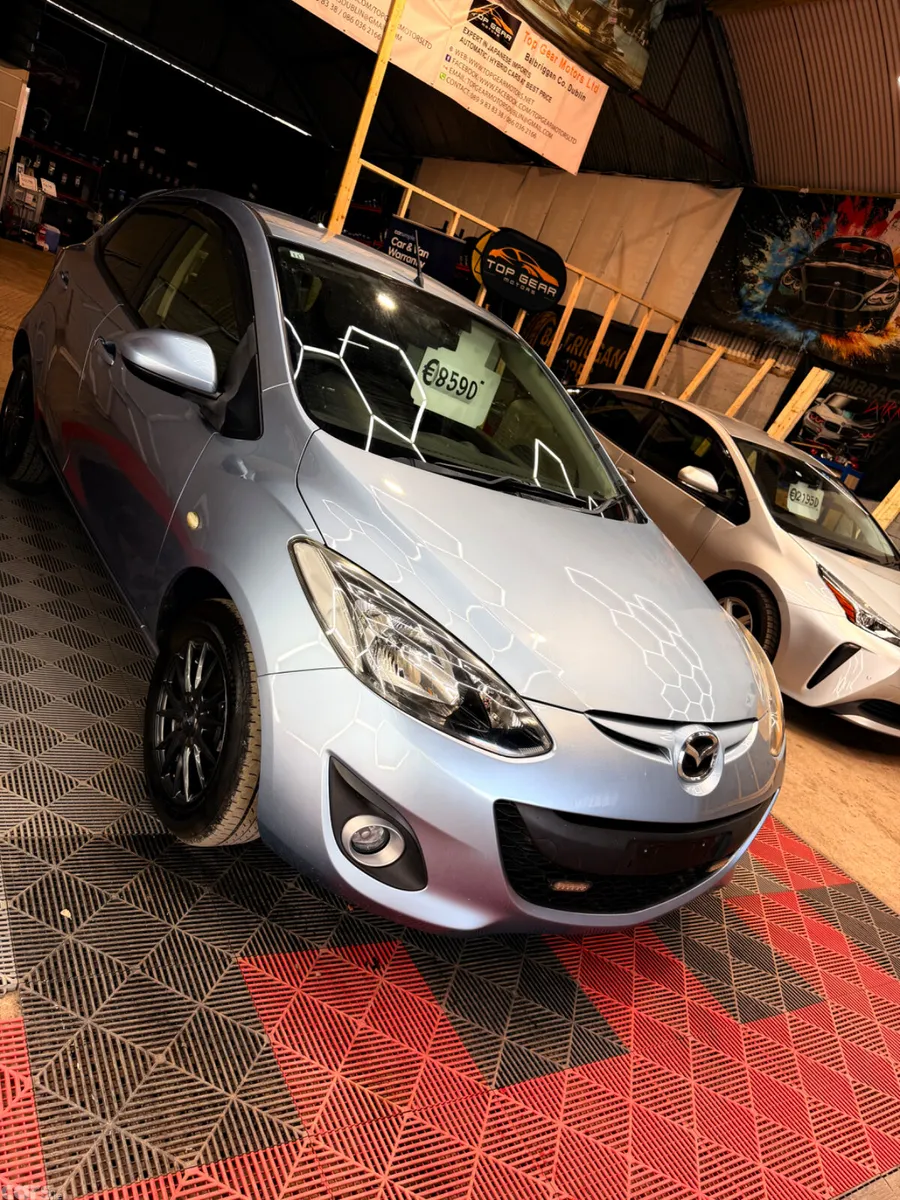 Mazda Demio Hatchback, Petrol, 2013, Blue