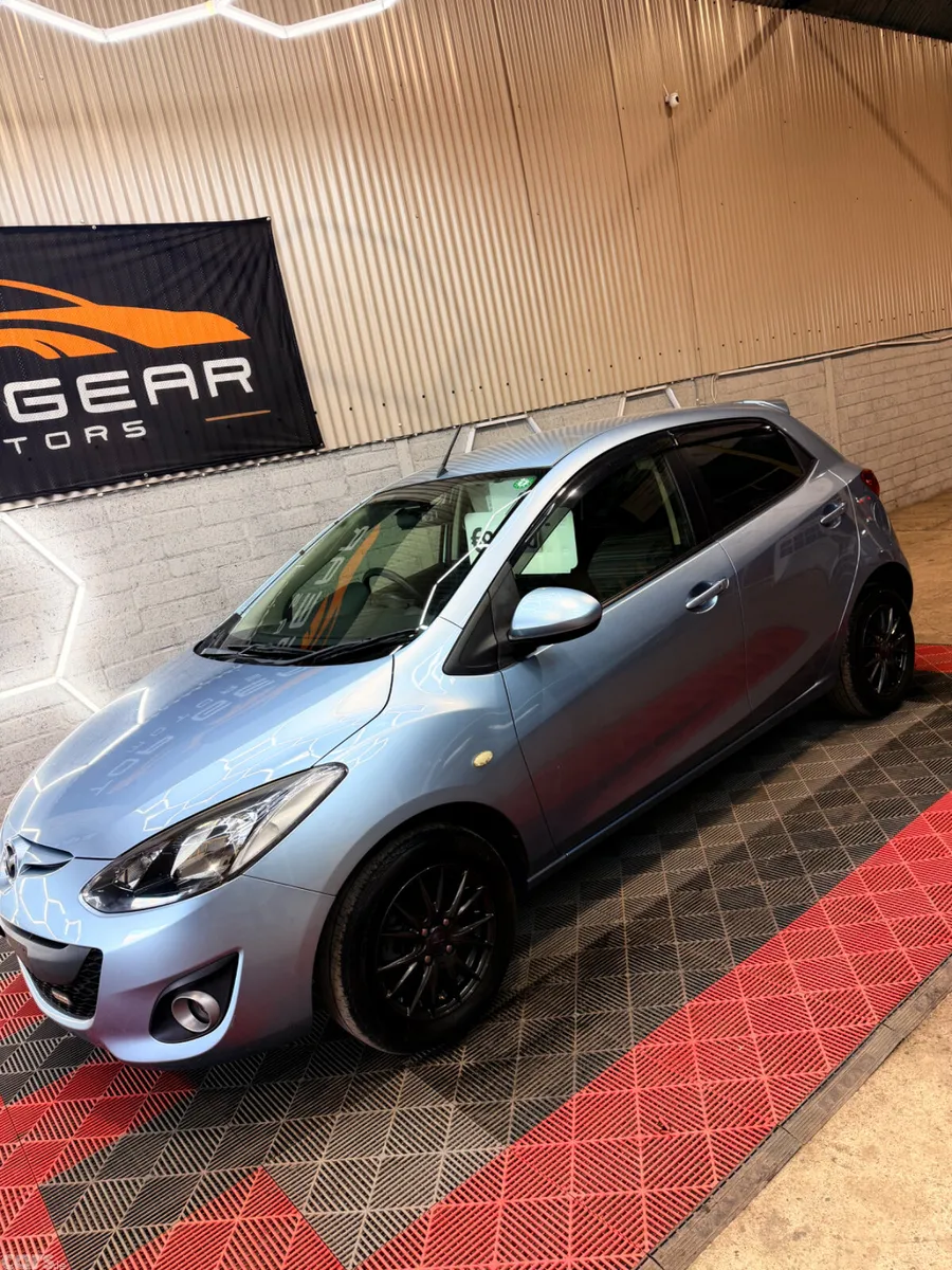 Mazda Demio Hatchback, Petrol, 2013, Blue