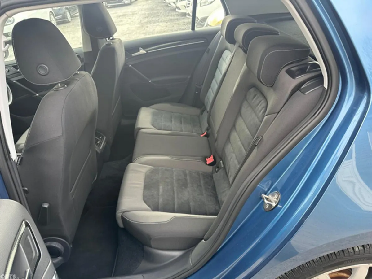 Volkswagen Golf Hatchback, Petrol, 2013, Blue