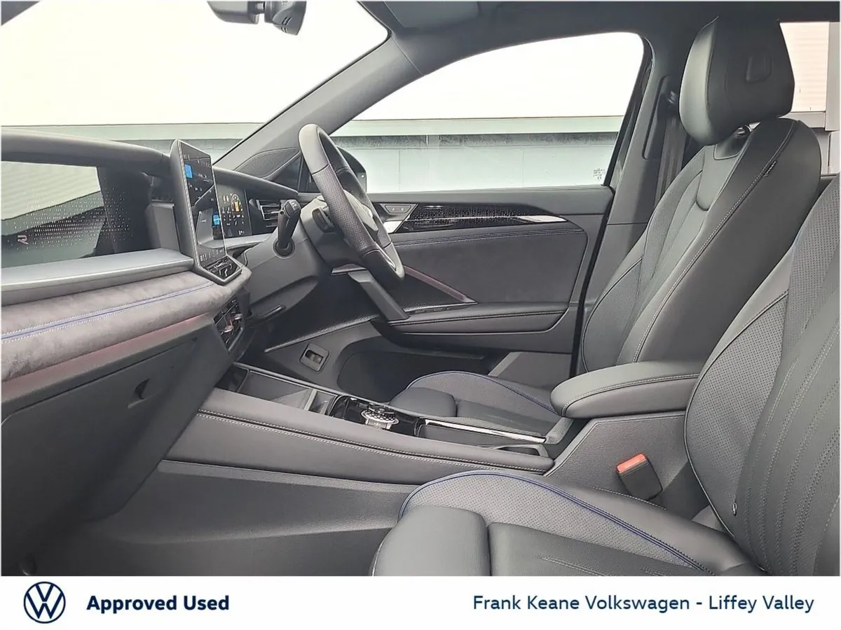Volkswagen Tayron SUV, Petrol Plug-in Hybrid, 2027, Black