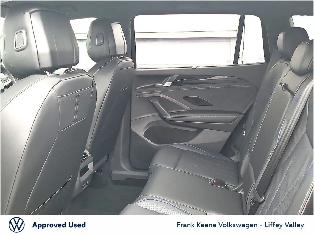 Volkswagen Tayron SUV, Petrol Plug-in Hybrid, 2027, Black