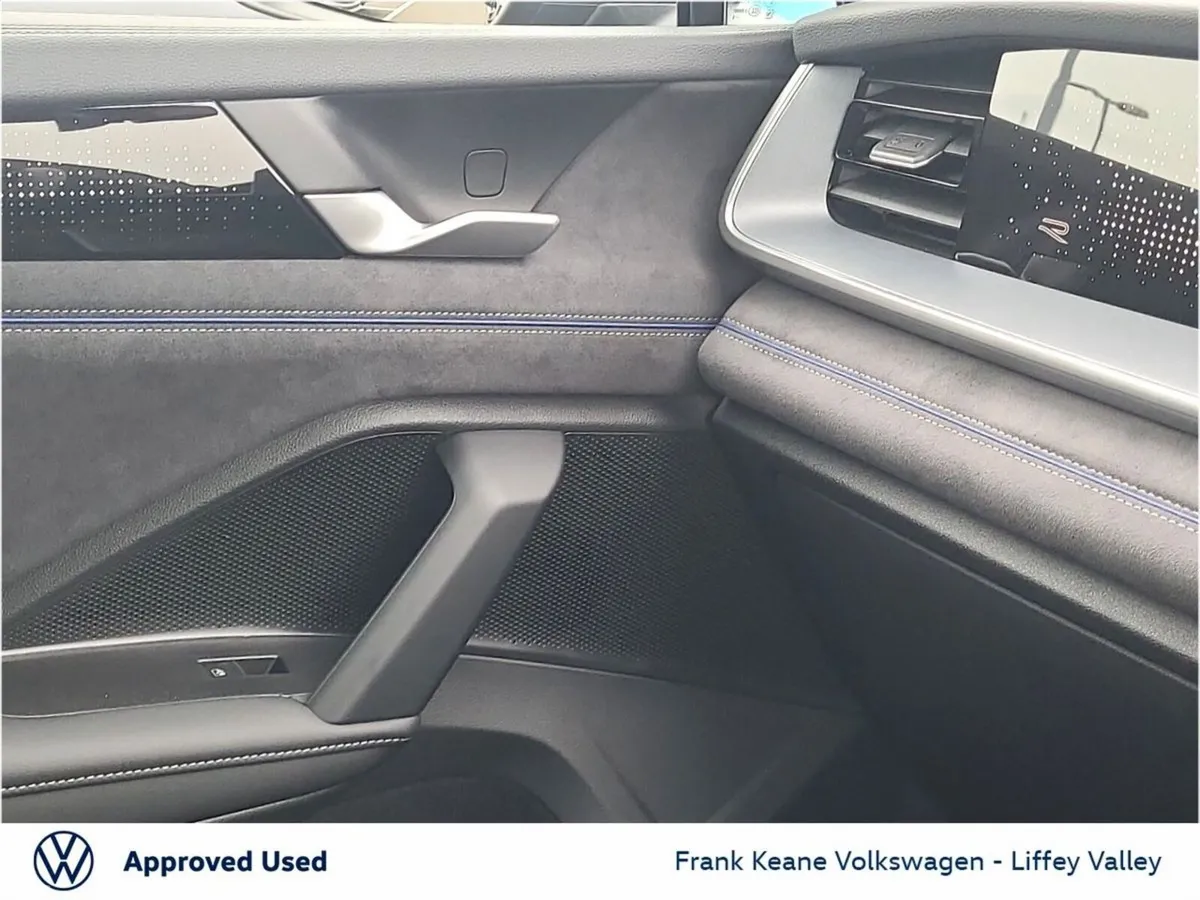 Volkswagen Tayron SUV, Petrol Plug-in Hybrid, 2027, Black