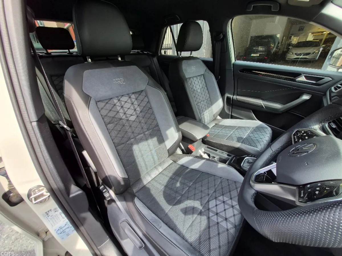 Volkswagen T-Roc SUV, Diesel, 2023, Grey