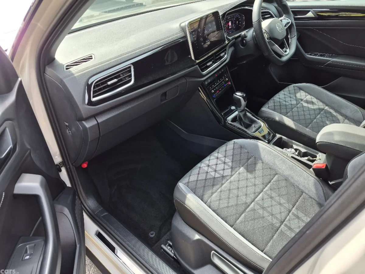 Volkswagen T-Roc SUV, Diesel, 2023, Grey