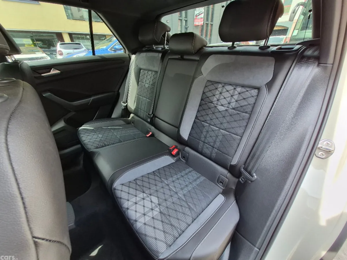 Volkswagen T-Roc SUV, Diesel, 2023, Grey