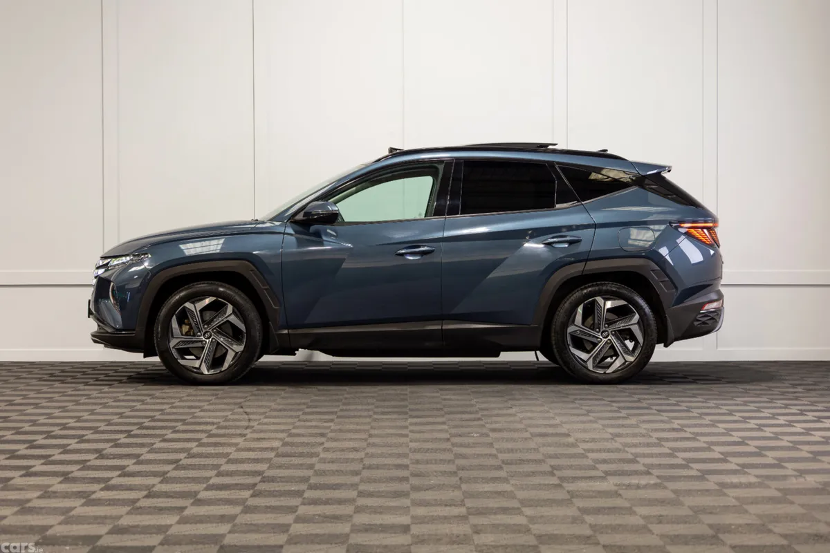 Hyundai Tucson SUV, Petrol Plug-in Hybrid, 2023, Blue