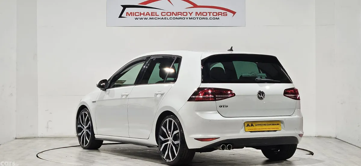 Volkswagen Golf Hatchback, Diesel, 2016, White