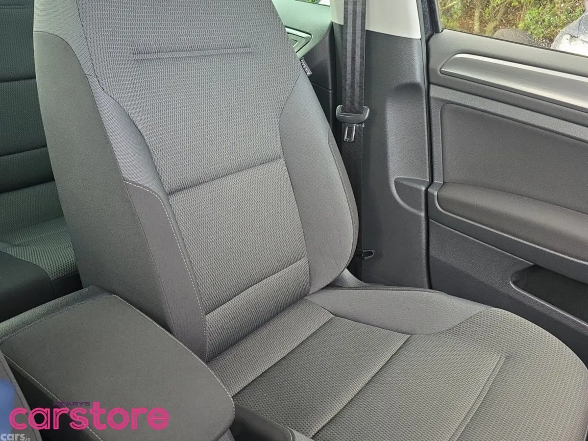 Volkswagen Golf Hatchback, Petrol, 2019, Black