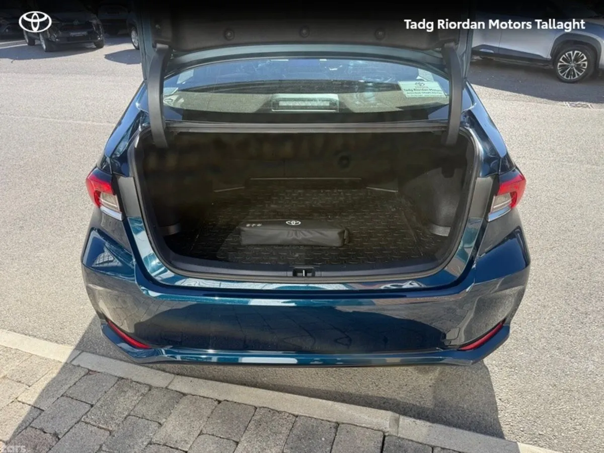 Toyota Corolla Saloon, Petrol Hybrid, 2023, Blue