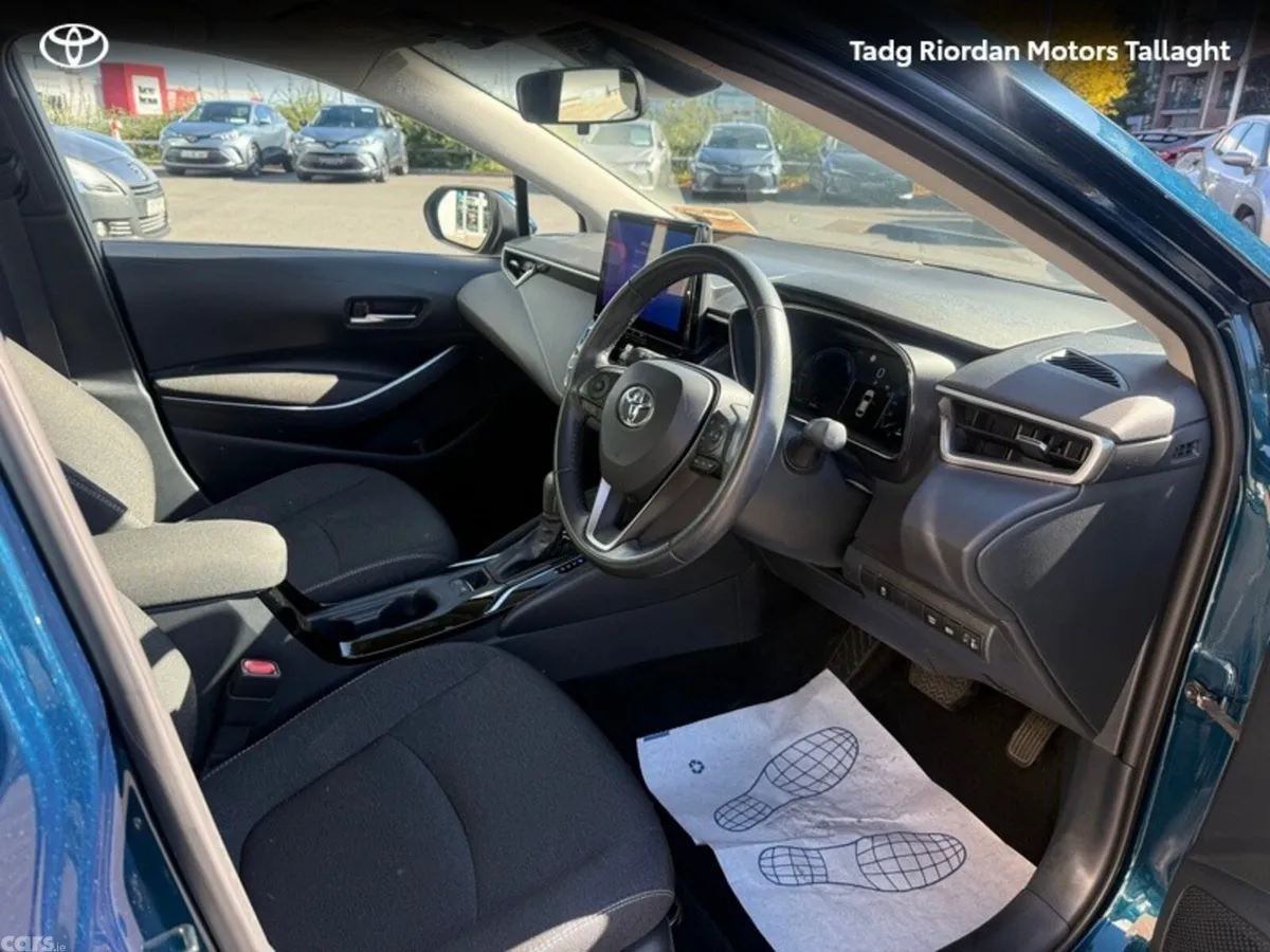 Toyota Corolla Saloon, Petrol Hybrid, 2023, Blue