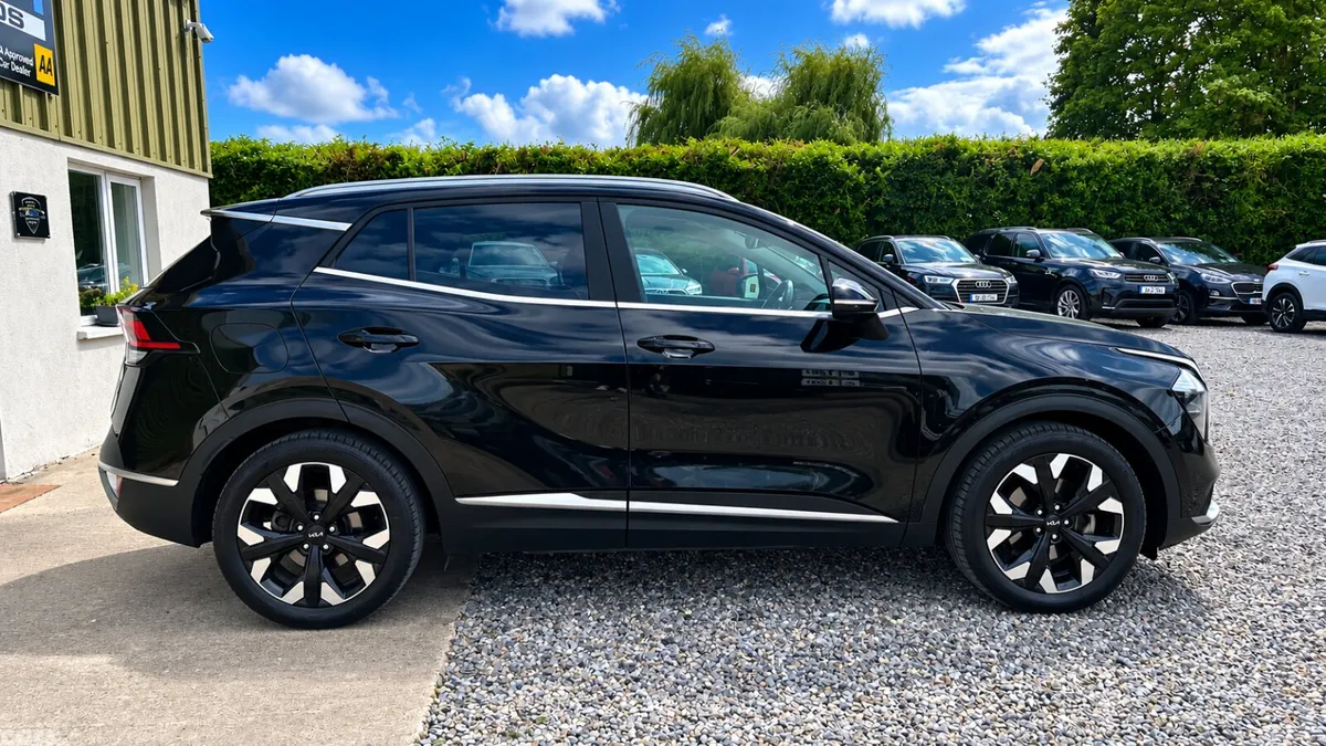 Kia Sportage SUV, Petrol Plug-in Hybrid, 2022, Black