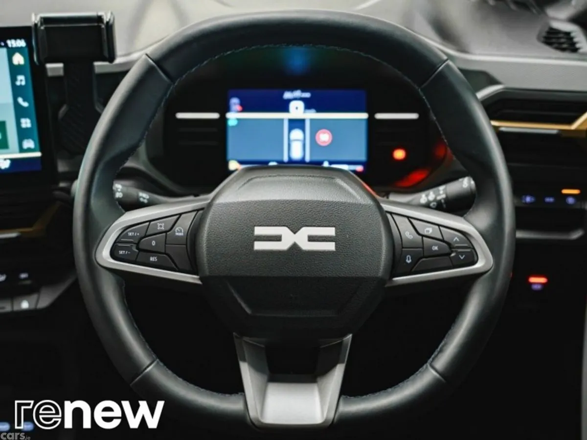 Dacia Duster SUV, Petrol Hybrid, 2025, Grey