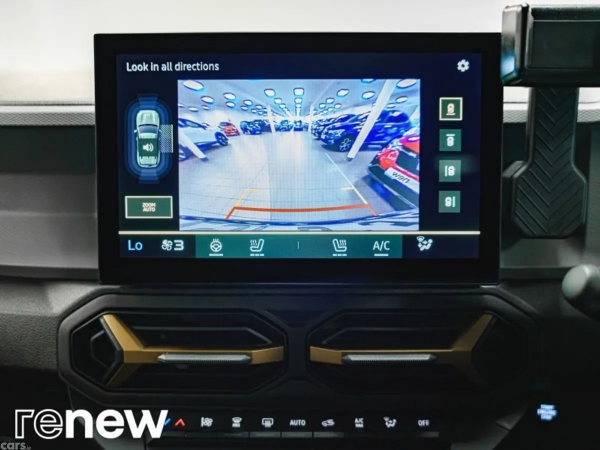 Dacia Duster SUV, Petrol Hybrid, 2025, Grey