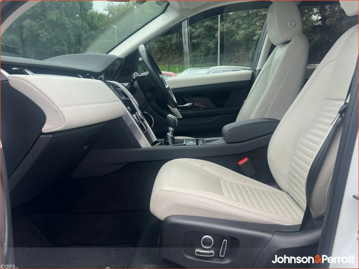 Land Rover Discovery Sport SUV, Diesel, 2021, White