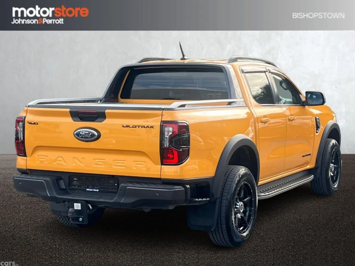 Ford Ranger MPV, Diesel, 2023, Orange