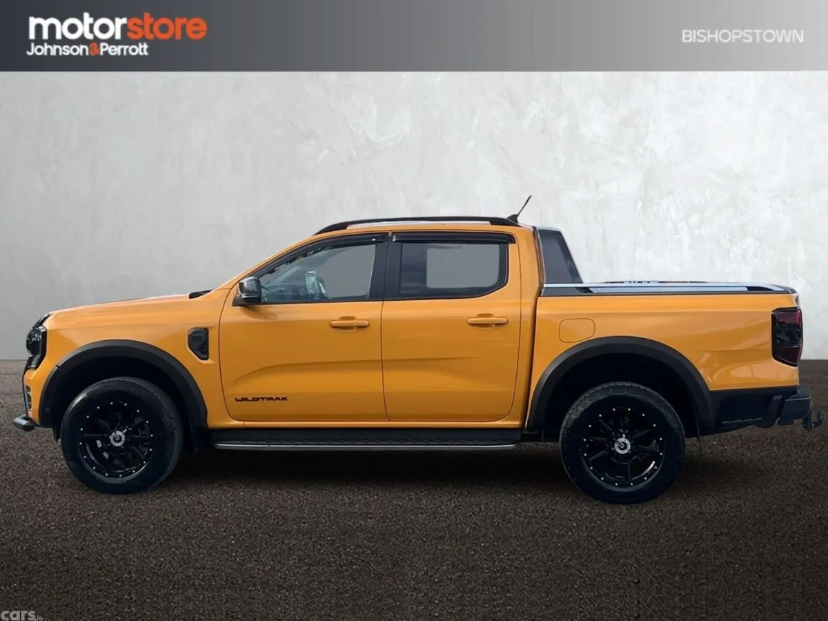 Ford Ranger MPV, Diesel, 2023, Orange