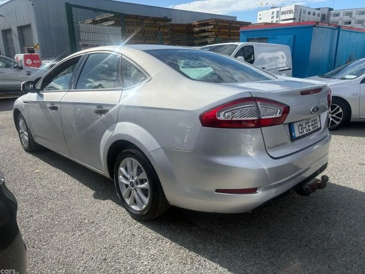 Ford Mondeo Saloon, Diesel, 2013, Silver