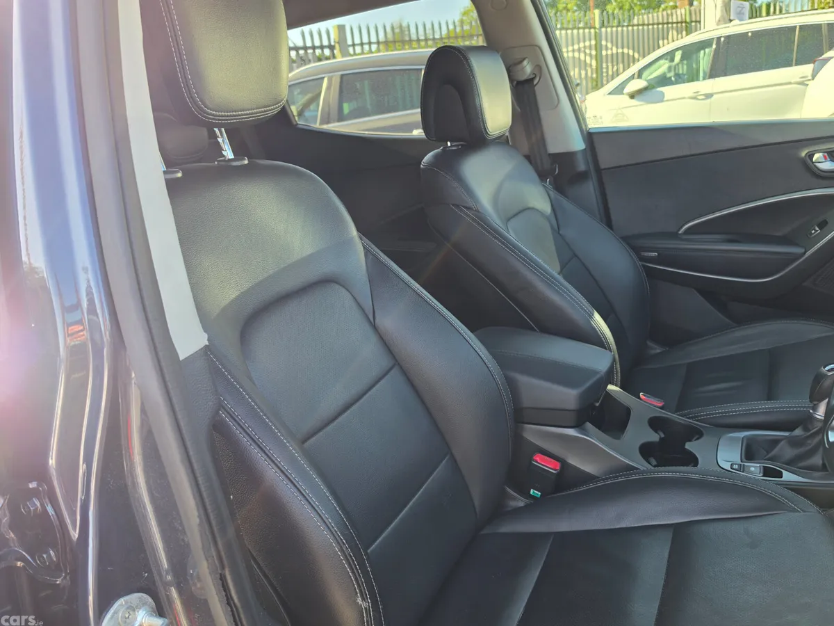 Hyundai Santa Fe SUV, Diesel, 2015, Blue