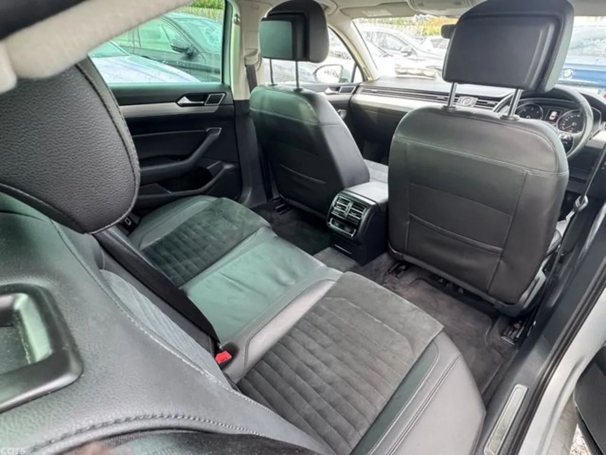 Volkswagen Passat Saloon, Diesel, 2016, Silver