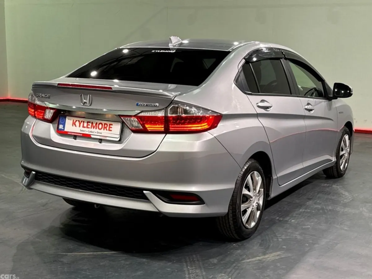 Honda Grace Saloon, Petrol Hybrid, 2021, Silver