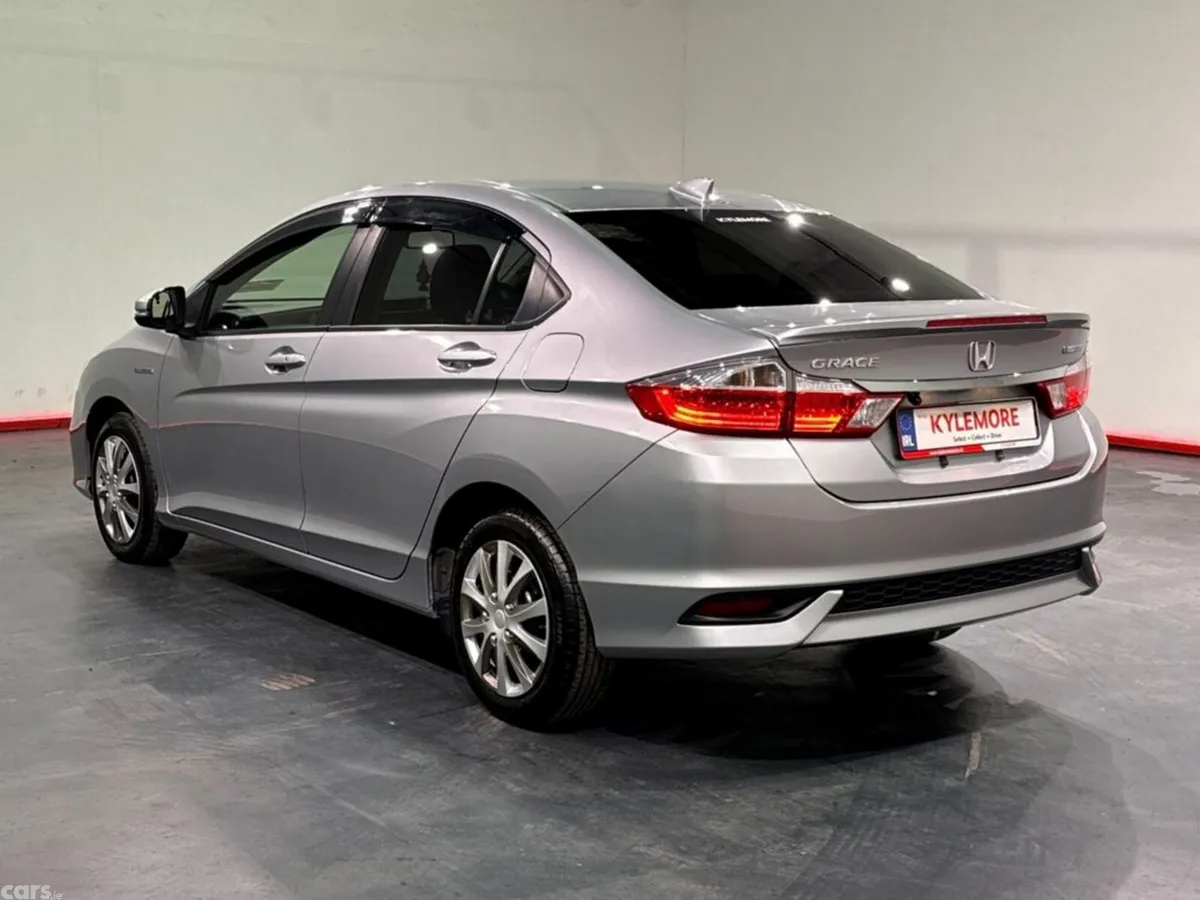 Honda Grace Saloon, Petrol Hybrid, 2021, Silver