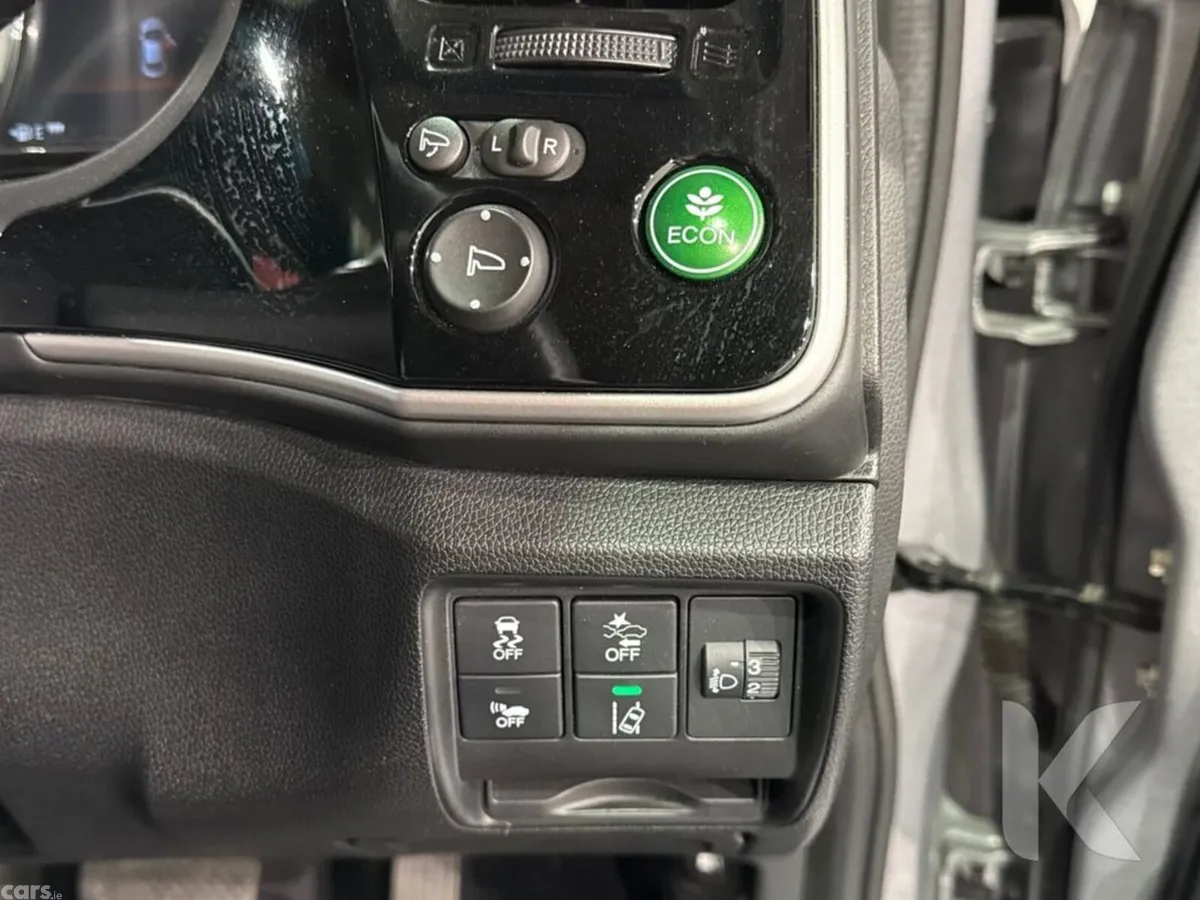 Honda Grace Saloon, Petrol Hybrid, 2021, Silver