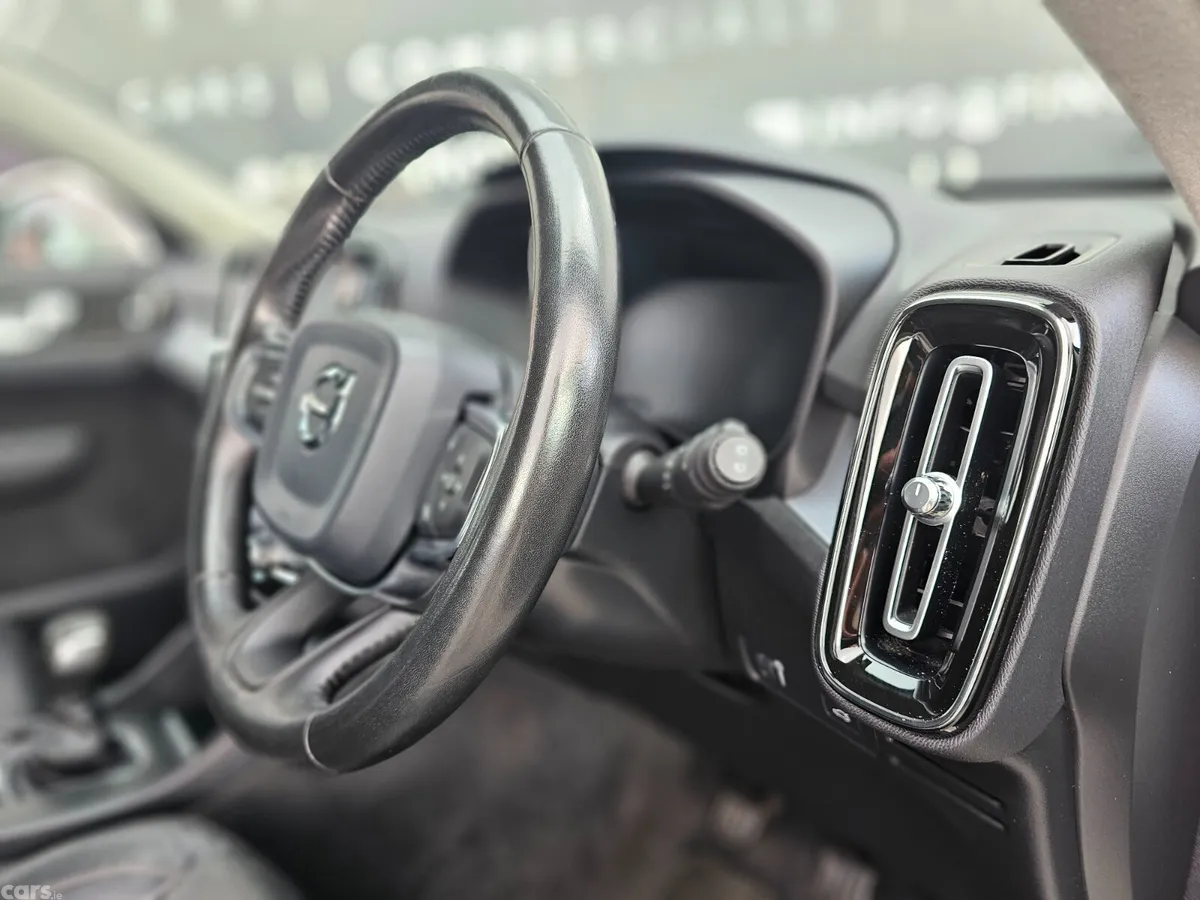 Volvo XC40 SUV, Diesel, 2019, White