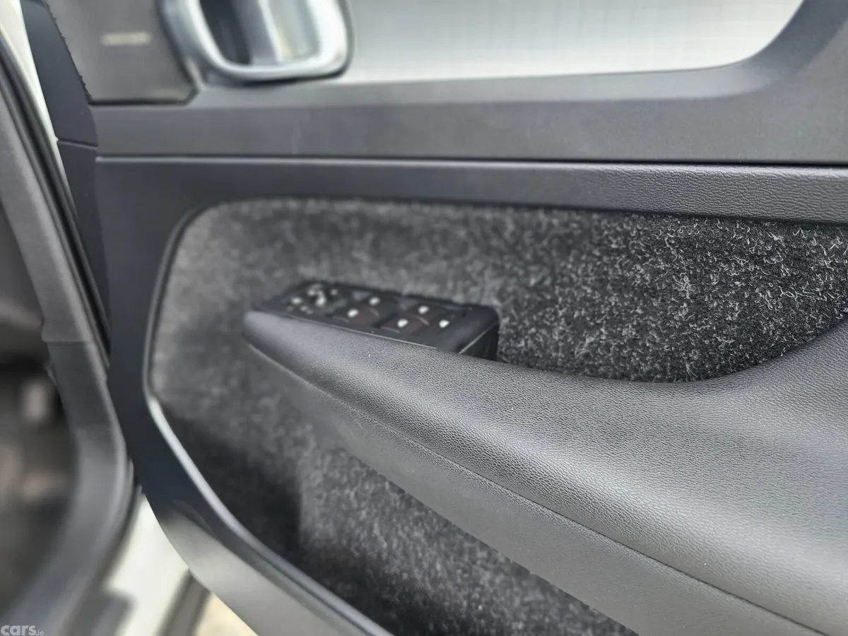Volvo XC40 SUV, Diesel, 2019, White